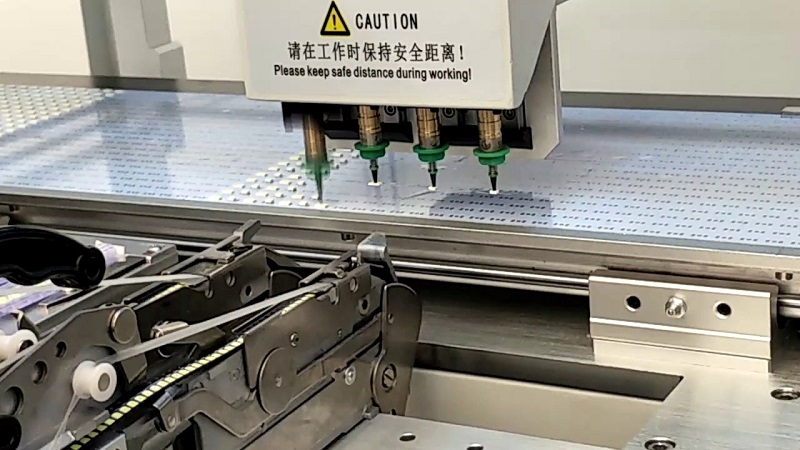 黏合劑保障SMC/SMD過(guò)程中芯片不偏移 黏合劑保障SMC/SMD過(guò)程中芯片不偏移